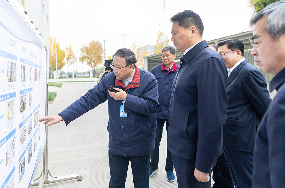 泰州市委書(shū)記姜冬冬調(diào)研海陽(yáng)科技智改數(shù)轉(zhuǎn)工作